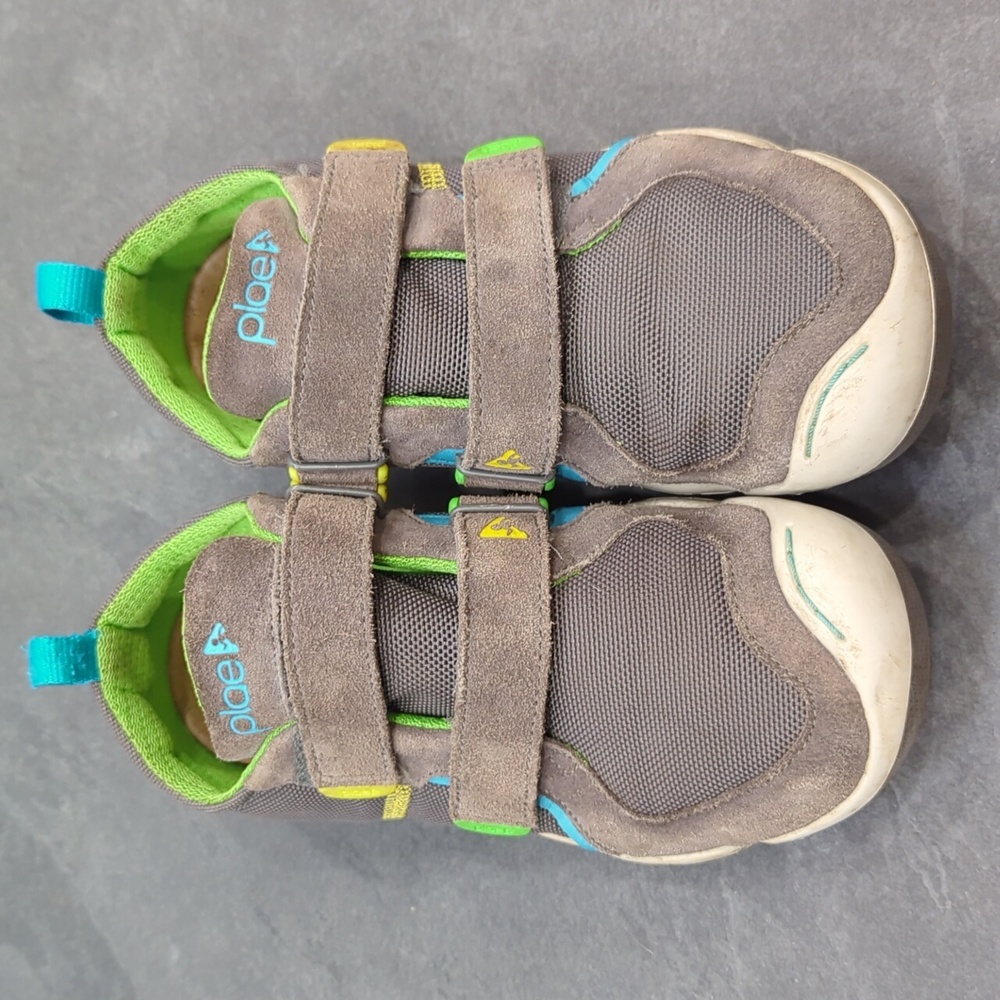 Plae Ty shoes - size 3